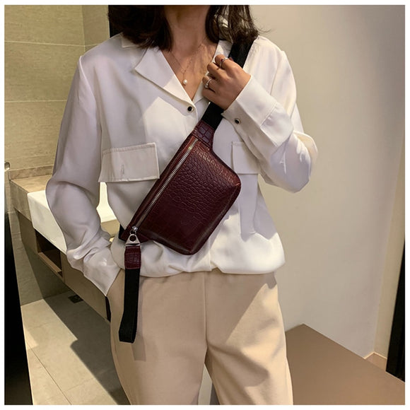 Sleek Crocodile Pattern Fanny Pack